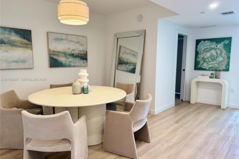 Copropriété à vendre à North Miami Beach, Floride: 2 chambres, 101.91 m2 № 2409037 - photo 15