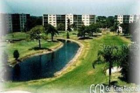 Condo in Bradenton, Florida, 2 bedrooms  № 1635805 - photo 30