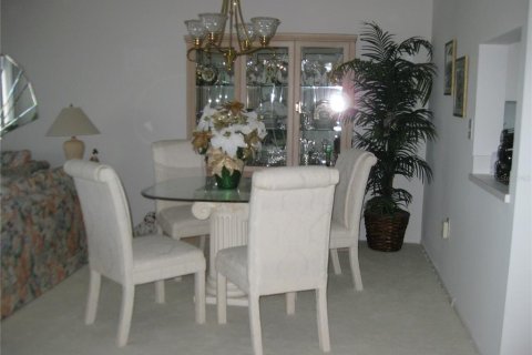 Condo in Bradenton, Florida, 2 bedrooms  № 1635805 - photo 8
