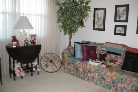 Condo in Bradenton, Florida, 2 bedrooms  № 1635805 - photo 12