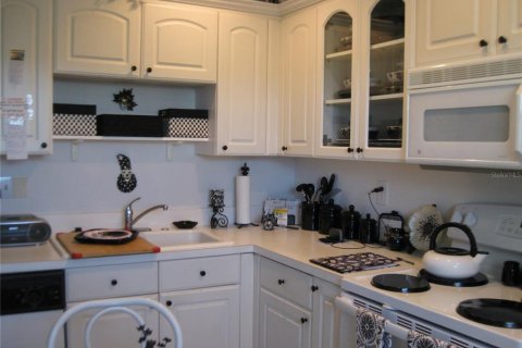 Condo in Bradenton, Florida, 2 bedrooms  № 1635805 - photo 4