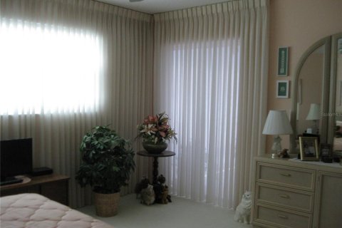 Condo in Bradenton, Florida, 2 bedrooms  № 1635805 - photo 15