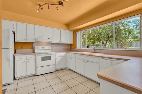 House in Altamonte Springs, Florida 3 bedrooms, 152.45 sq.m. № 1857842 - photo 8