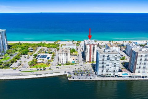 Copropriété à vendre à Hollywood, Floride: 2 chambres, 128.21 m2 № 2029246 - photo 28