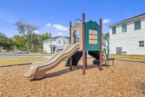 Townhouse in Sanford, Florida 3 bedrooms, 167.41 sq.m. № 1723876 - photo 21