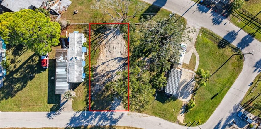 Land in New Port Richey, Florida № 2159904