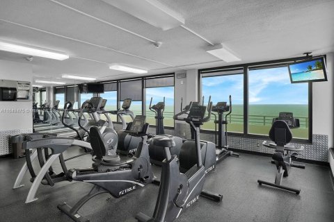 Condo in Miami Beach, Florida, 2 bedrooms  № 1852099 - photo 22