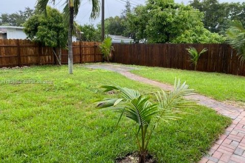 Снять в аренду виллу или дом в Катлер-Бей, Флорида 3 спальни, 120.12м2, № 1989858 - фото 16