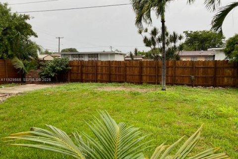 Снять в аренду виллу или дом в Катлер-Бей, Флорида 3 спальни, 120.12м2, № 1989858 - фото 17