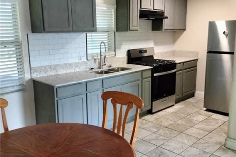 Casa en venta en Kissimmee, Florida, 3 dormitorios, 110.18 m2 № 1552673 - foto 2