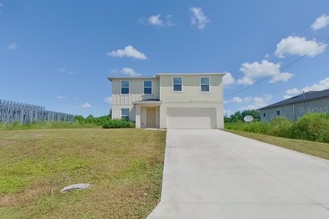 Villa ou maison à Lehigh Acres, Floride 4 chambres, 190.82 m2 № 2419235