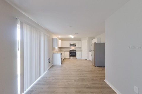 Villa ou maison à louer à Lehigh Acres, Floride: 4 chambres, 190.82 m2 № 2419235 - photo 6