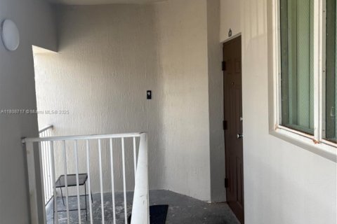 Condo in Homestead, Florida, 3 bedrooms  № 1745750 - photo 1