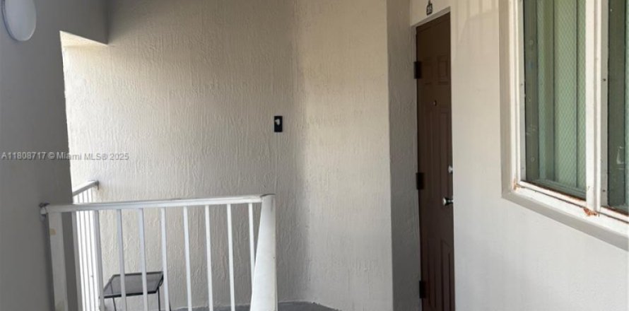 Condo in Homestead, Florida, 3 bedrooms № 1745750