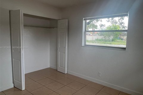 Casa en alquiler en Fort Lauderdale, Florida, 2 dormitorios, 212.37 m2 № 2080296 - foto 12