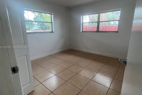 Casa en alquiler en Fort Lauderdale, Florida, 2 dormitorios, 212.37 m2 № 2080296 - foto 19