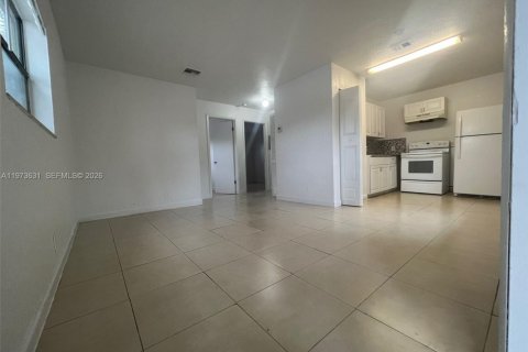 Casa en Fort Lauderdale, Florida 2 dormitorios, 212.37 m2 № 2080296