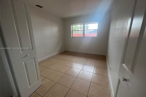 Casa en alquiler en Fort Lauderdale, Florida, 2 dormitorios, 212.37 m2 № 2080296 - foto 20