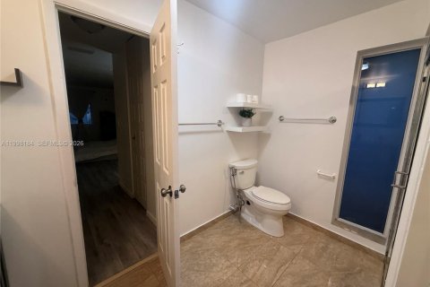 House in Davie, Florida 3 bedrooms, 161.65 sq.m. № 2063562 - photo 17