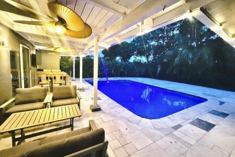 House in Davie, Florida 3 bedrooms, 161.65 sq.m. № 2063562 - photo 22