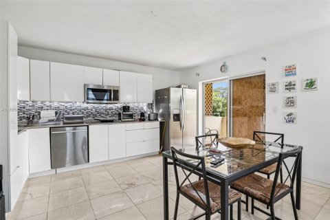 Condo in Miami Beach, Florida, 1 bedroom  № 1948046 - photo 6