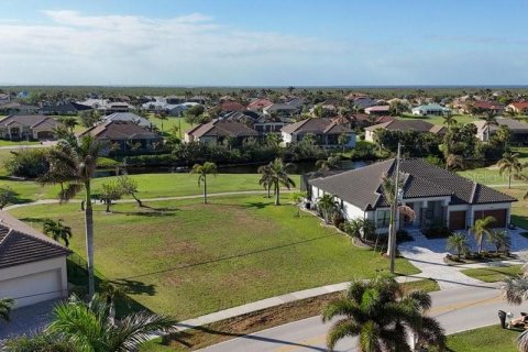 Terreno en venta en Punta Gorda, Florida № 1534643 - foto 2