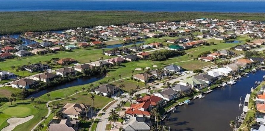 Terreno en Punta Gorda, Florida № 1534643