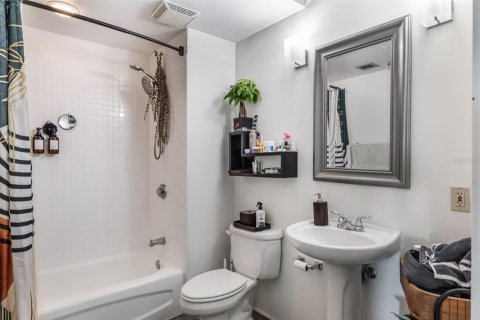 Купить кондоминиум в Орландо, Флорида 5 комнат, 125.88м2, № 1902202 - фото 17