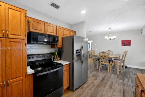 Casa en venta en Homestead, Florida, 3 dormitorios, 174.28 m2 № 2026205 - foto 16