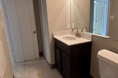 Condo in Sarasota, Florida, 2 bedrooms  № 1734369 - photo 19