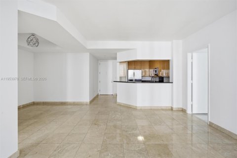 Condominio en alquiler en Miami, Florida, 3 dormitorios, 138.7 m2 № 2009654 - foto 6