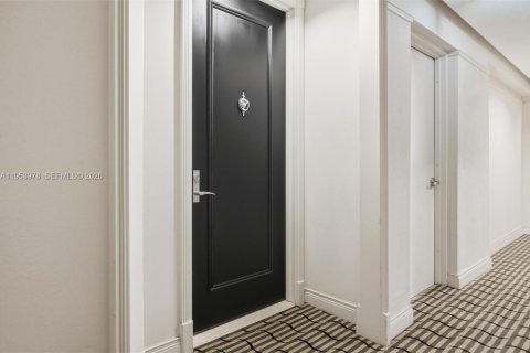 Condominio en alquiler en Miami, Florida, 3 dormitorios, 138.7 m2 № 2009654 - foto 28