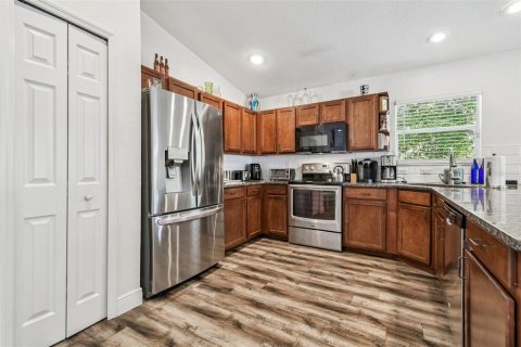 Copropriété à louer à Lutz, Floride: 3 chambres, 150.87 m2 № 2420400 - photo 9