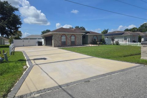 House in Kissimmee, Florida 3 bedrooms, 125.7 sq.m. № 1869776 - photo 3