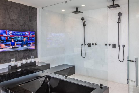 Condo in Sunny Isles Beach, Florida, 3 bedrooms  № 2004779 - photo 16