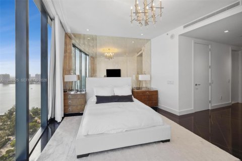 Condo in Sunny Isles Beach, Florida, 3 bedrooms  № 2004779 - photo 23