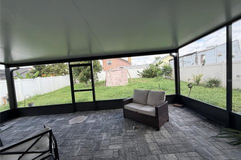 Villa ou maison à louer à Kissimmee, Floride: 3 chambres, 175.49 m2 № 2411496 - photo 4