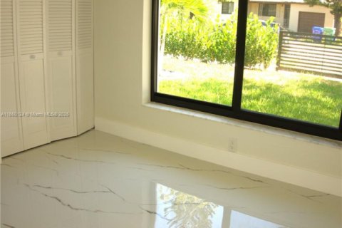 Купить виллу или дом в Майами, Флорида 2 спальни, 106.56м2, № 1886582 - фото 26