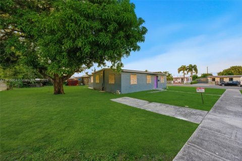 Villa ou maison à vendre à Pompano Beach, Floride: 3 chambres, 127.55 m2 № 2037619 - photo 4