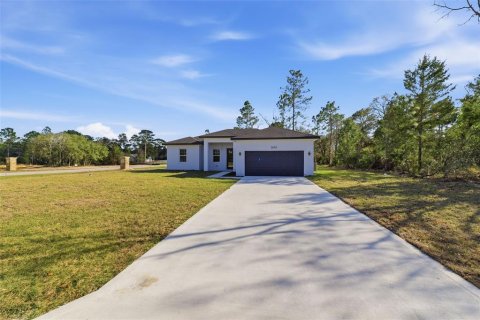 Villa ou maison à louer à Dunnellon, Floride: 4 chambres, 167.13 m2 № 2096034 - photo 3