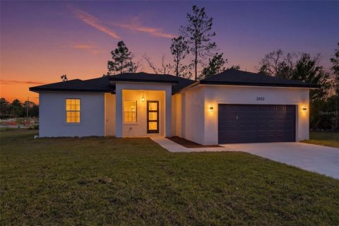 Villa ou maison à Dunnellon, Floride 4 chambres, 167.13 m2 № 2096034