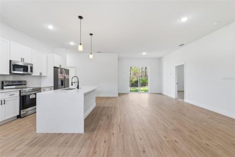 Villa ou maison à louer à Dunnellon, Floride: 4 chambres, 167.13 m2 № 2096034 - photo 8