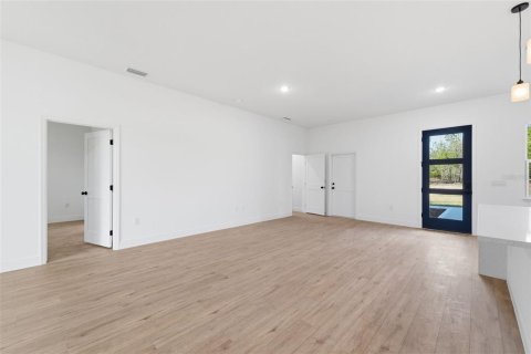 Villa ou maison à louer à Dunnellon, Floride: 4 chambres, 167.13 m2 № 2096034 - photo 11