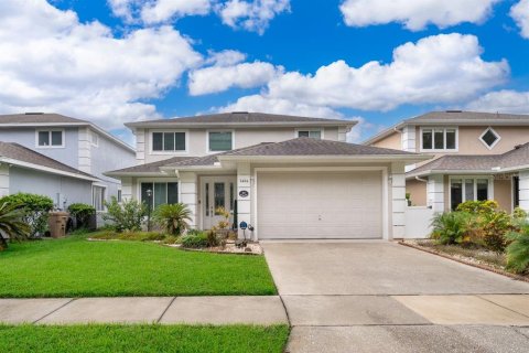 House in Kissimmee, Florida 6 bedrooms, 241.92 sq.m. № 2094308