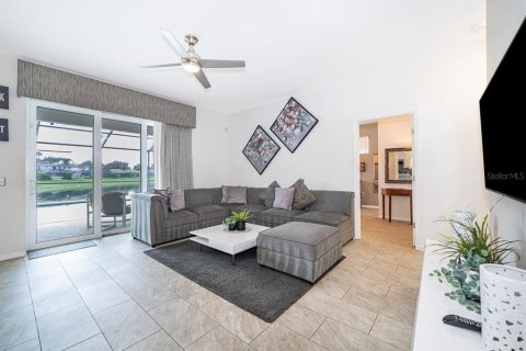 House in Kissimmee, Florida 6 bedrooms, 241.92 sq.m. № 2094308 - photo 11