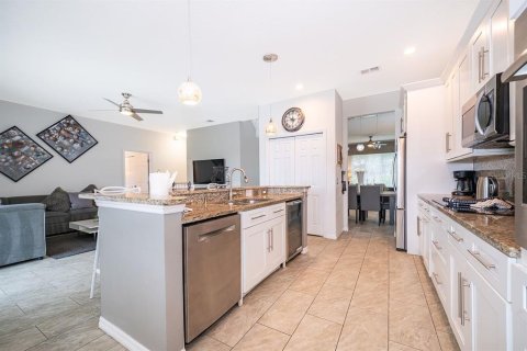 House in Kissimmee, Florida 6 bedrooms, 241.92 sq.m. № 2094308 - photo 14