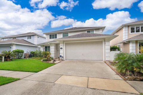 House in Kissimmee, Florida 6 bedrooms, 241.92 sq.m. № 2094308 - photo 3