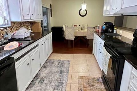 Villa ou maison à vendre à Kissimmee, Floride: 3 chambres, 142.33 m2 № 2299555 - photo 6