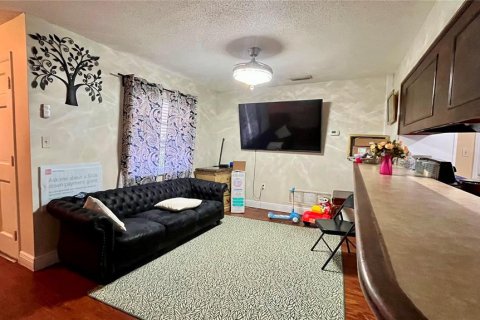 Villa ou maison à vendre à Kissimmee, Floride: 3 chambres, 142.33 m2 № 2299555 - photo 3