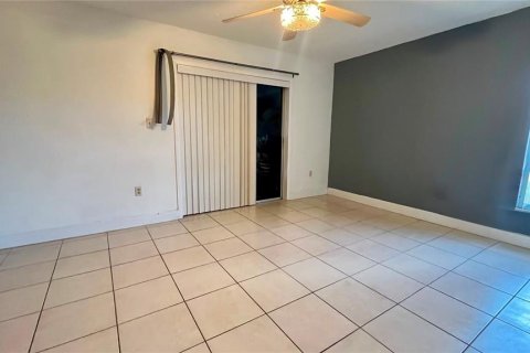 Villa ou maison à vendre à Kissimmee, Floride: 3 chambres, 142.33 m2 № 2299555 - photo 7
